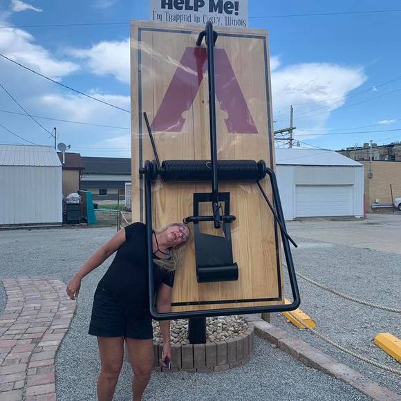 Meet your Posher, Lisa - Picture 1 of 1